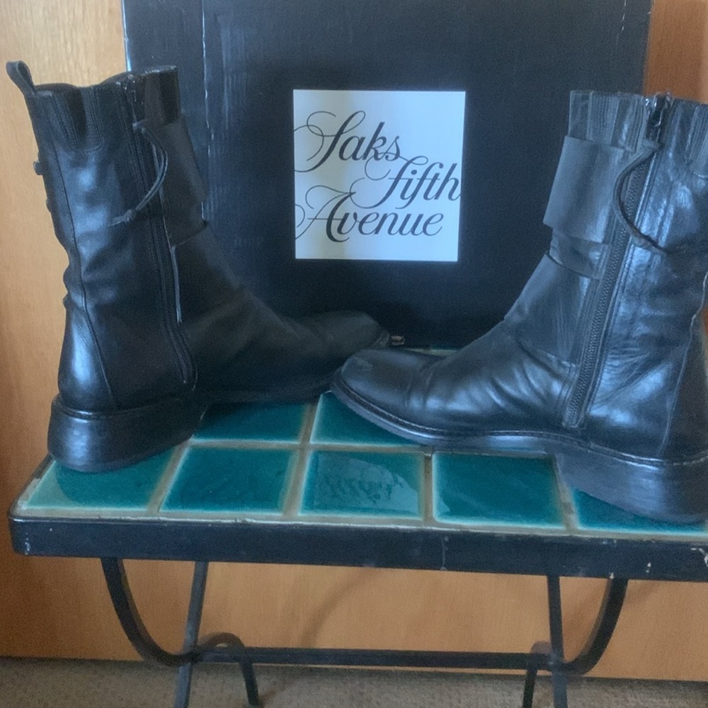 Donald Pliner Vera Gomma buckle boots - Picture 2 of 7